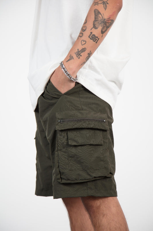 Short Cargo Verde Militar